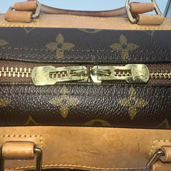 Authentic Louis Vuitton Monogram Deauville bag (Preowned) - Picture 9 of 16